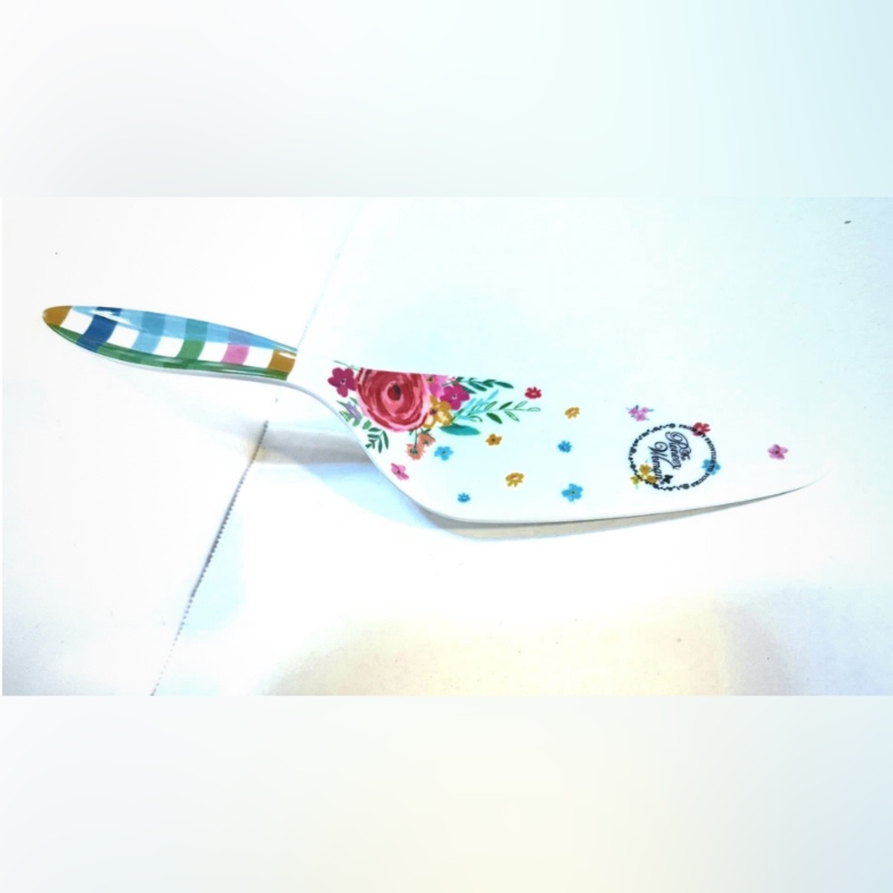 The Pioneer Woman Elegant White Cake Server